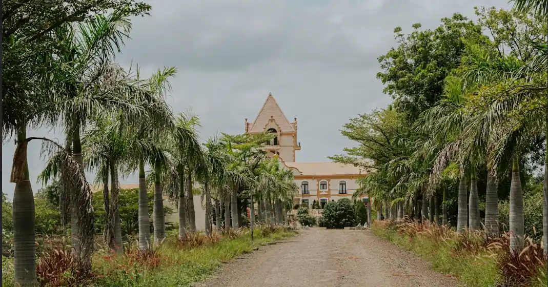 One of Finest Pre Wedding Shoot Locations in Pune Hotel Irada