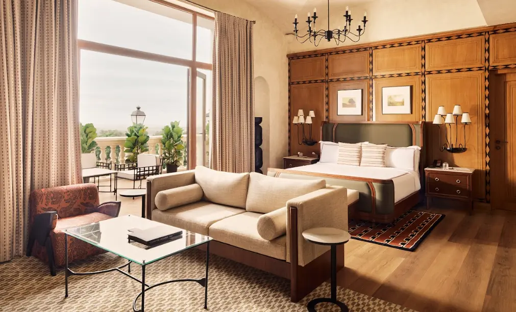 Luxury Hotel in Pune Offering High-End Comfort